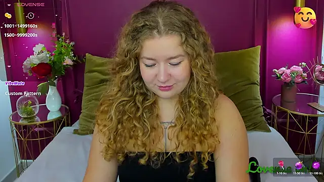 Snapshot of CassieRide chatting on November 19, 2025, 6:24 am CassieRide online show from November 19, 2025, 6:24 am