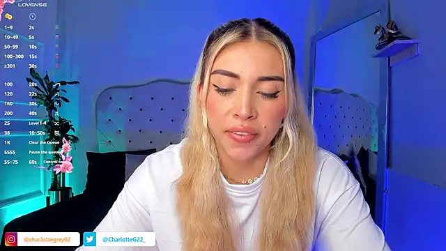 charlotte  grey online show from March 4, 2025, 11:22 pm