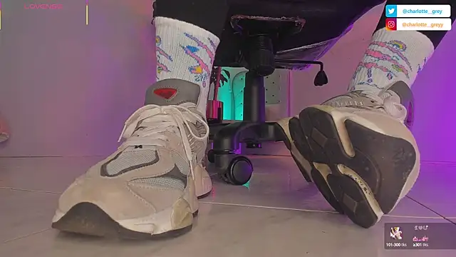 charlotte  grey online show from September 19, 2025, 8:31 pm