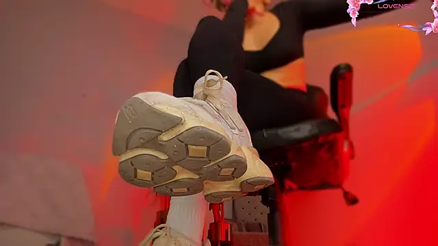 charlotte  grey online show from March 27, 2026, 8:19 pm