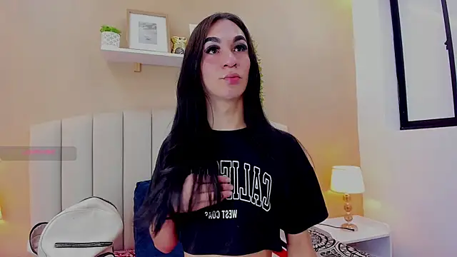Mia thompson 19 online show from June 27, 2026, 8:25 pm