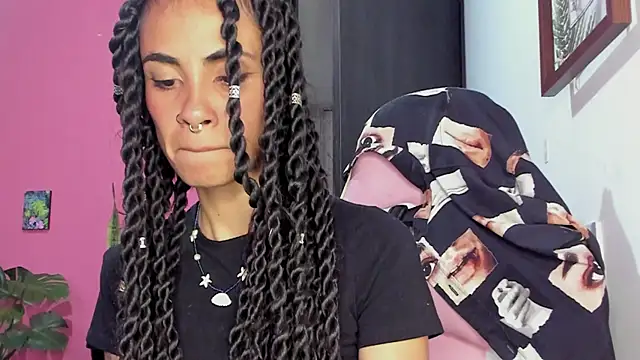 Juanadearco5 online show from January 4, 2025, 10:34 pm