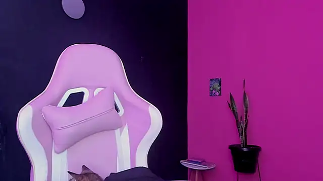 Juanadearco5 online show from January 15, 2025, 7:12 pm