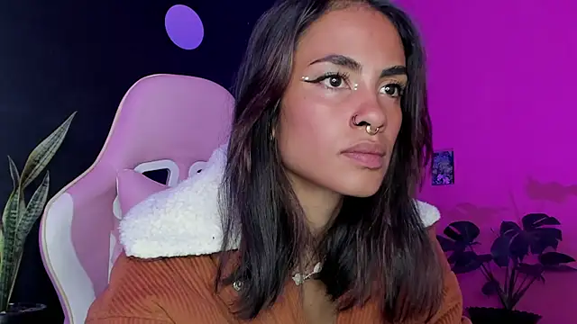 Juanadearco5 online show from February 11, 2025, 12:27 pm