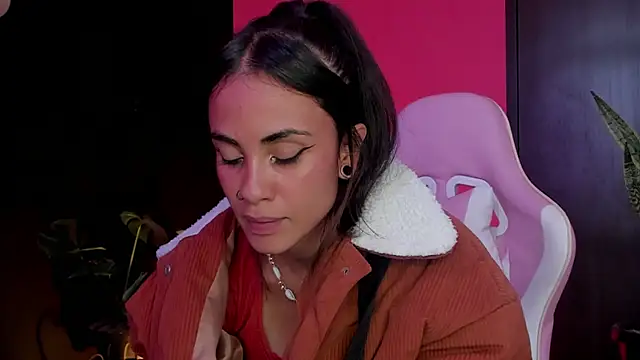 Juanadearco5 online show from March 15, 2025, 6:43 pm