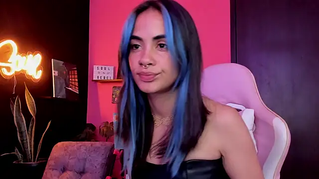 Juanadearco5 online show from October 31, 2025, 1:12 pm