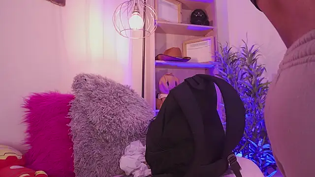 madelyn rose  online show from March 21, 2026, 1:54 am