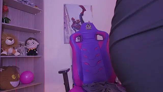 madelyn rose  online show from March 31, 2026, 6:19 pm