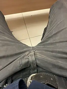 hotisraeli online show from January 6, 2025, 3:51 pm