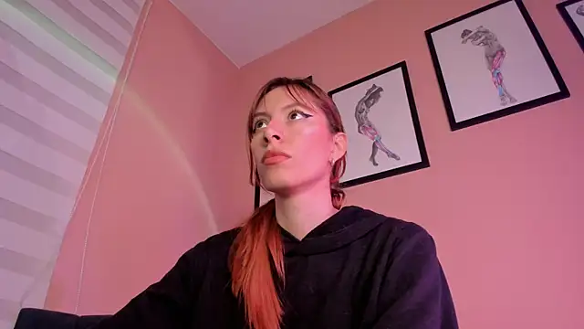 Snapshot of SensualJane2 chatting on September 17, 2025, 11:17 pm SensualJane2 online show from September 17, 2025, 11:17 pm