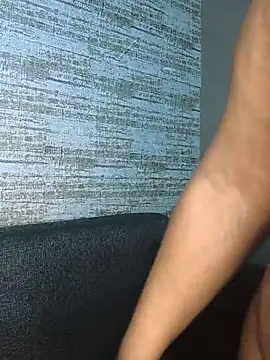 Snapshot of ExclusiveLeexx chatting on February 21, 2025, 5:09 pm ExclusiveLeexx online show from February 21, 2025, 5:09 pm