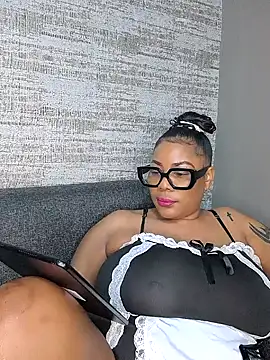 Snapshot of ExclusiveLeexx chatting on March 2, 2025, 10:05 pm ExclusiveLeexx online show from March 2, 2025, 10:05 pm