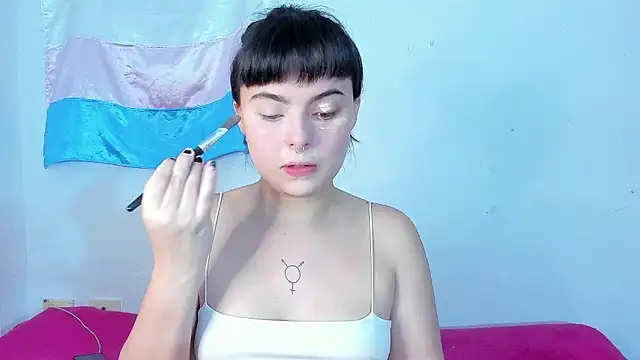 Snapshot of elizabethtaylorxxx chatting on January 17, 2026, 8:23 pm elizabethtaylorxxx online show from January 17, 2026, 8:23 pm