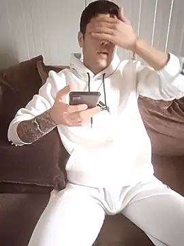 arenn1997 online show from March 16, 2026, 12:09 pm