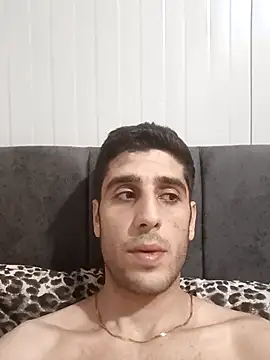 arenn1997 online show from April 7, 2026, 10:09 pm