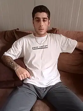 arenn1997 online show from April 15, 2026, 12:01 pm