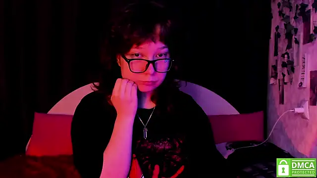 dreamgirllovee online show from October 24, 2025, 10:06 pm