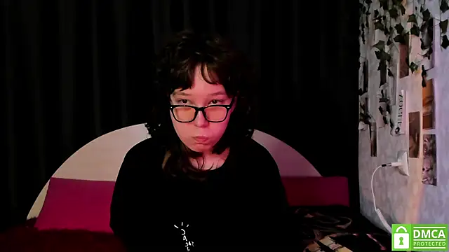 dreamgirllovee online show from November 10, 2025, 1:59 am