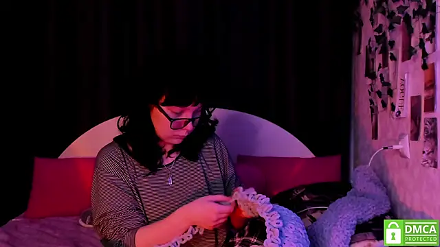 dreamgirllovee online show from December 2, 2025, 11:23 pm