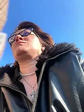 Snapshot of ZhenjaPoledance chatting on March 11, 2026, 10:32 am ZhenjaPoledance online show from March 11, 2026, 10:32 am