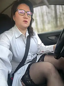 Snapshot of ZhenjaPoledance chatting on March 26, 2026, 6:41 am ZhenjaPoledance online show from March 26, 2026, 6:41 am