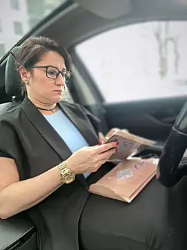 Snapshot of ZhenjaPoledance chatting on April 16, 2026, 1:01 pm ZhenjaPoledance online show from April 16, 2026, 1:01 pm