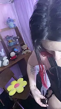 corallwells online show from December 13, 2025, 11:10 pm