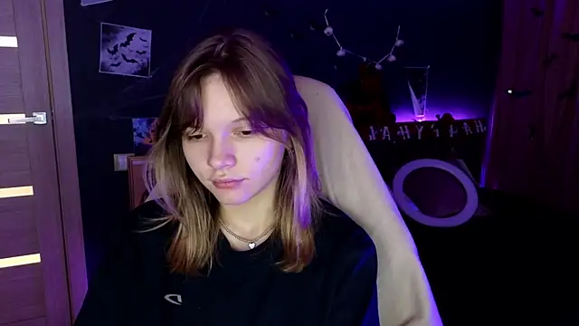 Snapshot of LitaBrom chatting on October 24, 2025, 3:03 am LitaBrom online show from October 24, 2025, 3:03 am