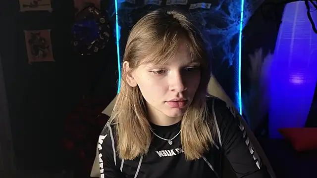 Snapshot of LitaBrom chatting on October 26, 2025, 2:06 am LitaBrom online show from October 26, 2025, 2:06 am