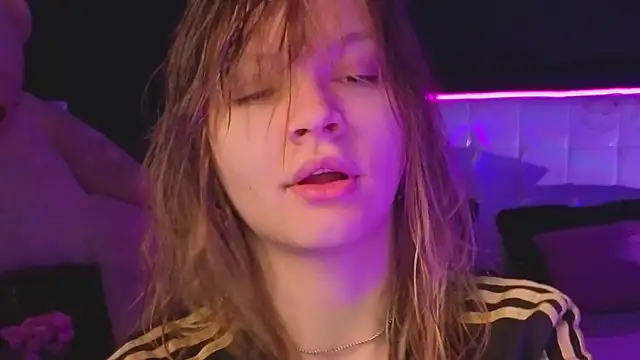 Snapshot of LitaBrom chatting on November 26, 2025, 2:23 am LitaBrom online show from November 26, 2025, 2:23 am