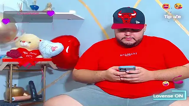 Snapshot of damian_chubby chatting on September 23, 2025, 6:44 pm damian chubby online show from September 23, 2025, 6:44 pm