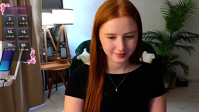 Snapshot of Meow_babe chatting on February 18, 2026, 12:12 pm Meow babe online show from February 18, 2026, 12:12 pm