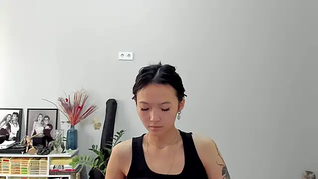 Snapshot of ailey_chao chatting on December 4, 2025, 3:05 am ailey chao online show from December 4, 2025, 3:05 am