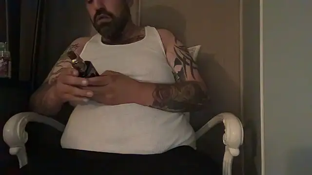 chubbycloudybottom online show from June 24, 2026, 2:38 pm