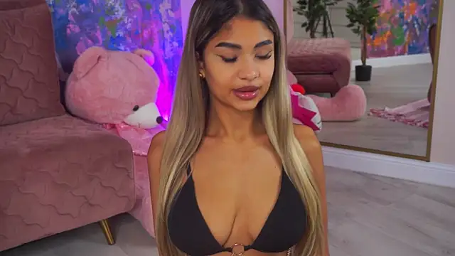 Snapshot of AshaYuva chatting on January 6, 2026, 12:09 pm AshaYuva online show from January 6, 2026, 12:09 pm