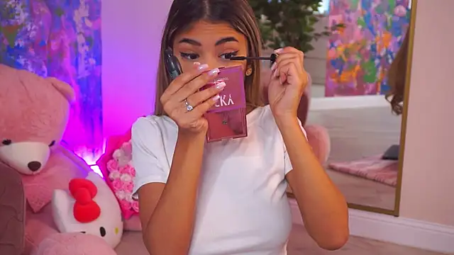 Snapshot of AshaYuva chatting on January 12, 2026, 11:59 am AshaYuva online show from January 12, 2026, 11:59 am