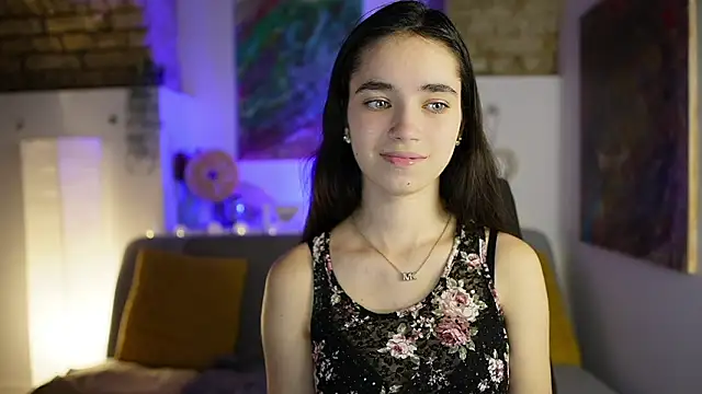 Snapshot of Gia_Paige18 chatting on December 17, 2024, 4:21 pm Gia Paige18 online show from December 17, 2024, 4:21 pm