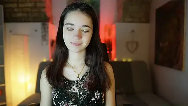 Snapshot of Gia_Paige18 chatting on February 6, 2025, 8:29 am Gia Paige18 online show from February 6, 2025, 8:29 am