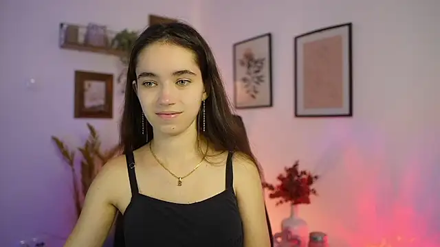 Snapshot of Gia_Paige18 chatting on October 11, 2025, 1:09 pm Gia Paige18 online show from October 11, 2025, 1:09 pm