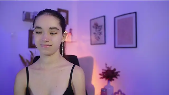 Snapshot of Gia_Paige18 chatting on November 13, 2025, 3:33 pm Gia Paige18 online show from November 13, 2025, 3:33 pm