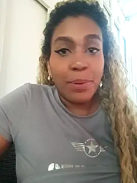 ELLA KELLY online show from October 21, 2025, 11:55 am