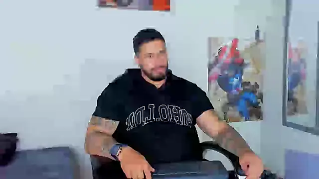 Snapshot of Cristian_Walker chatting on January 11, 2025, 1:22 pm Cristian Walker online show from January 11, 2025, 1:22 pm