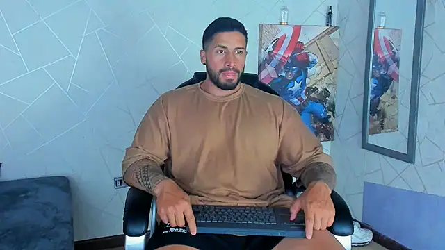Snapshot of Cristian_Walker chatting on January 20, 2025, 1:53 pm Cristian Walker online show from January 20, 2025, 1:53 pm