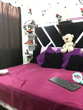 1lovelygirls online show from September 26, 2025, 12:09 pm