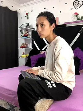 1lovelygirls online show from October 8, 2025, 12:03 pm