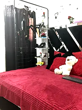 1lovelygirls online show from November 25, 2025, 12:05 pm