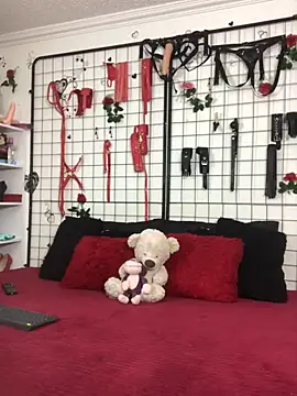 1lovelygirls online show from December 19, 2025, 12:01 pm