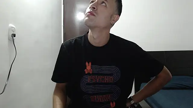 Snapshot of dimitriquiet05 chatting on January 5, 2025, 2:17 am dimitriquiet05 online show from January 5, 2025, 2:17 am