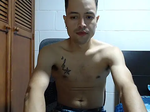 Snapshot of dimitriquiet05 chatting on February 8, 2026, 7:56 am dimitriquiet05 online show from February 8, 2026, 7:56 am