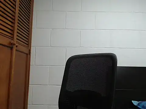 Snapshot of dimitriquiet05 chatting on February 20, 2026, 6:37 am dimitriquiet05 online show from February 20, 2026, 6:37 am